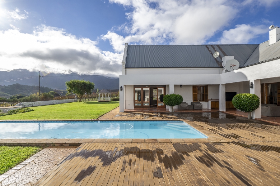 7 Bedroom Property for Sale in Stellenbosch Farms Western Cape